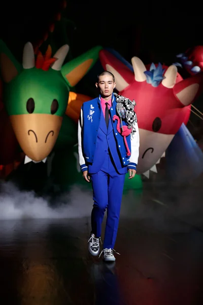 Look 52